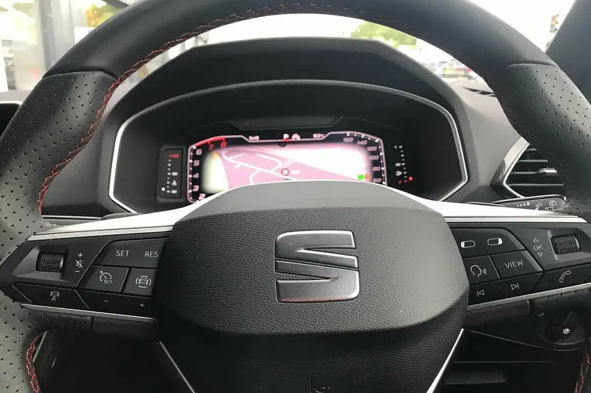 2023-seat-tarraco-15-ecotsi-fr-sport-dsg-big-13