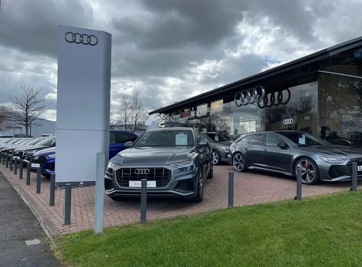 2022-audi-q2-15-35-tfsi-s-line-tronic-big-46