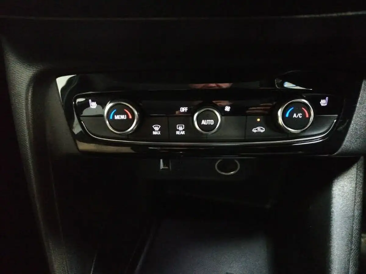 2022-vauxhall-corsa-12i-elite-edition-big-16