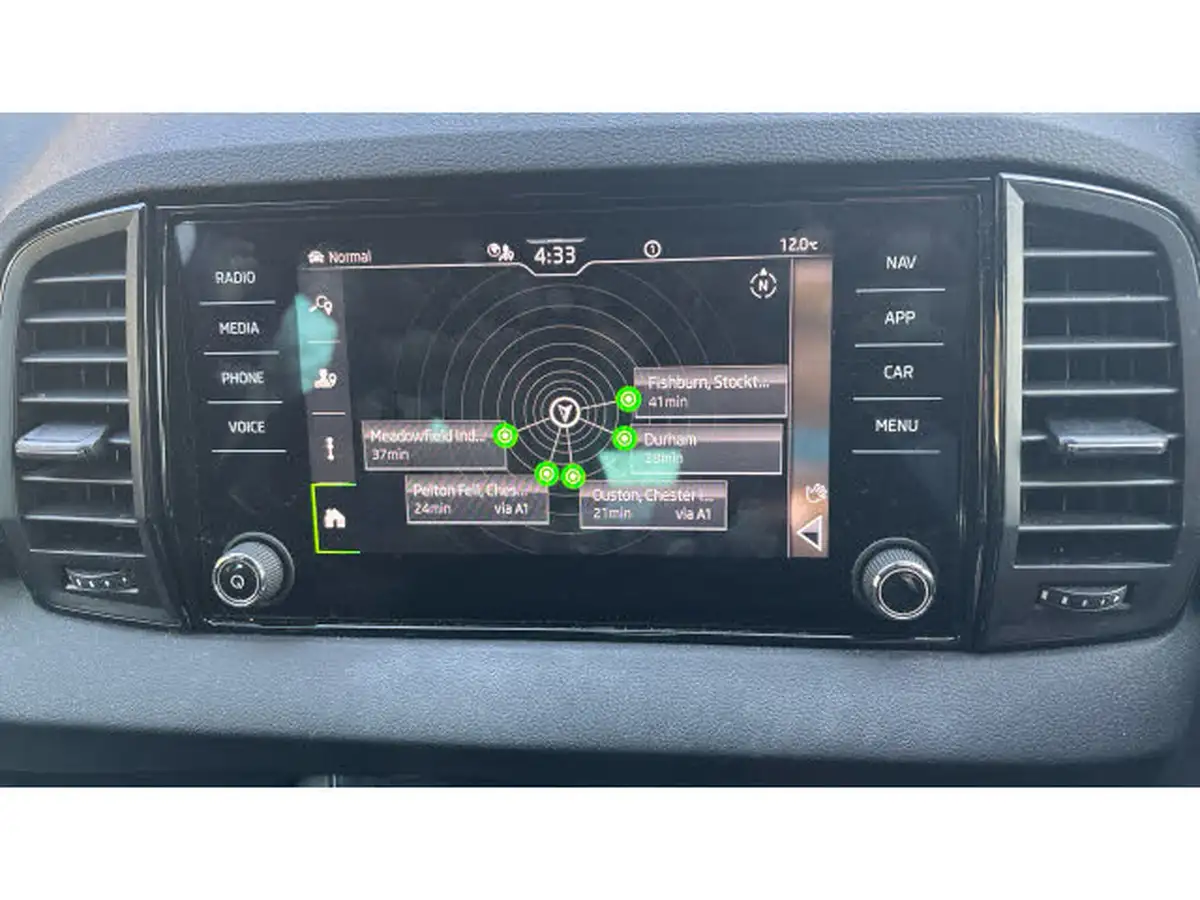 2022-skoda-karoq-15-tsi-sportline-big-30