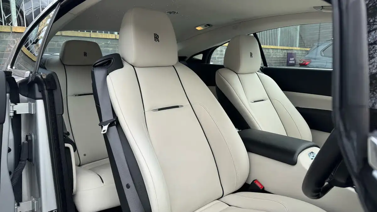 2018-rolls-royce-wraith-66-big-26