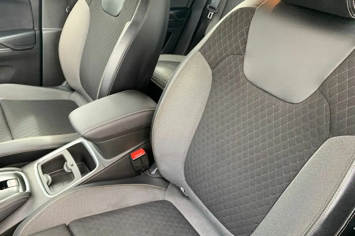 2019-vauxhall-grandland-x-12-tech-line-nav-big-24