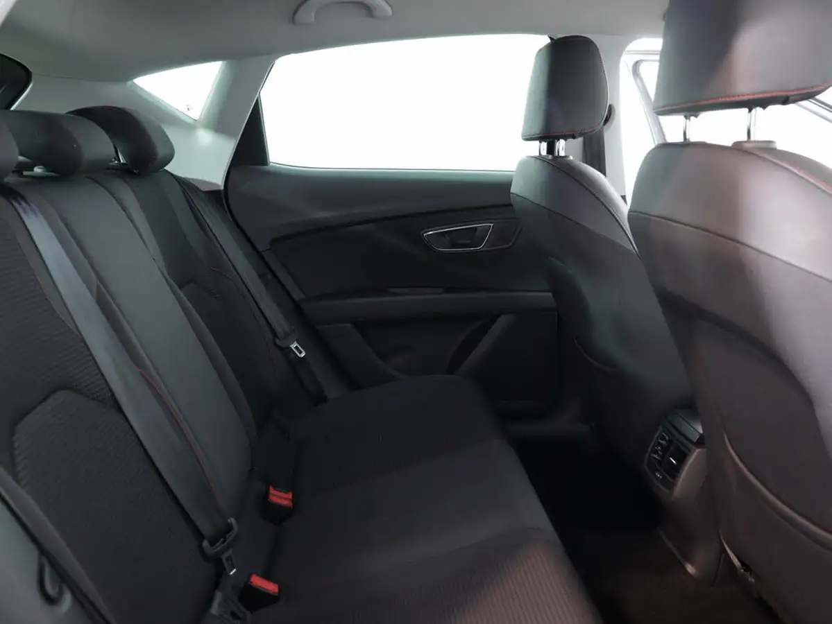 2017-seat-leon-14-tsi-fr-technology-hatchback-5d-big-42
