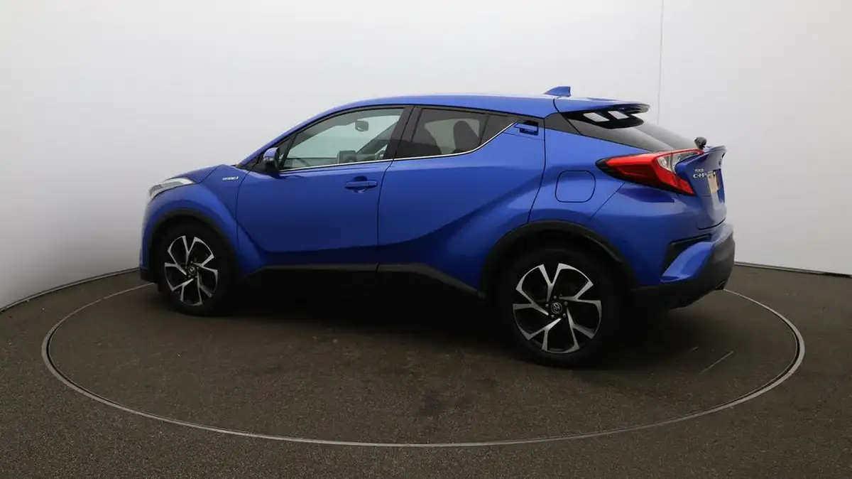 2018-toyota-c-hr-18-vvt-i-design-big-40