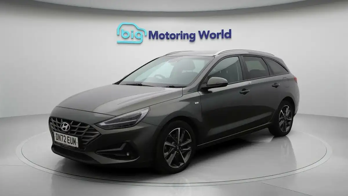 2022-hyundai-i30-10-t-gdi-premium-tourer-big-3