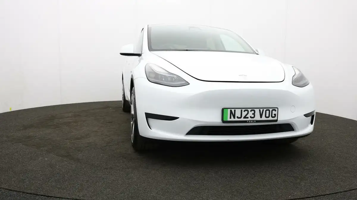 2023-tesla-model-y-e-rwd-big-45