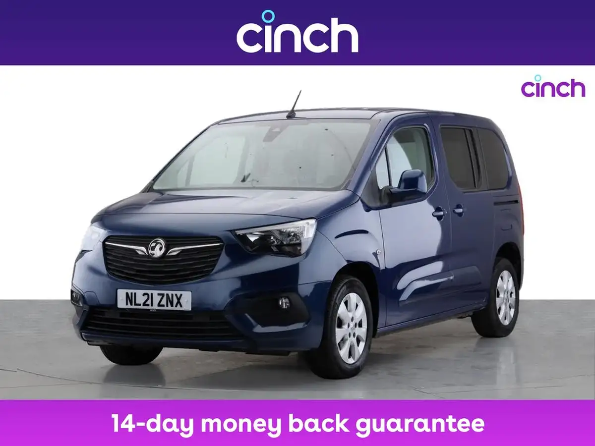 2021-vauxhall-combo-life-15-se-130ps-big-2