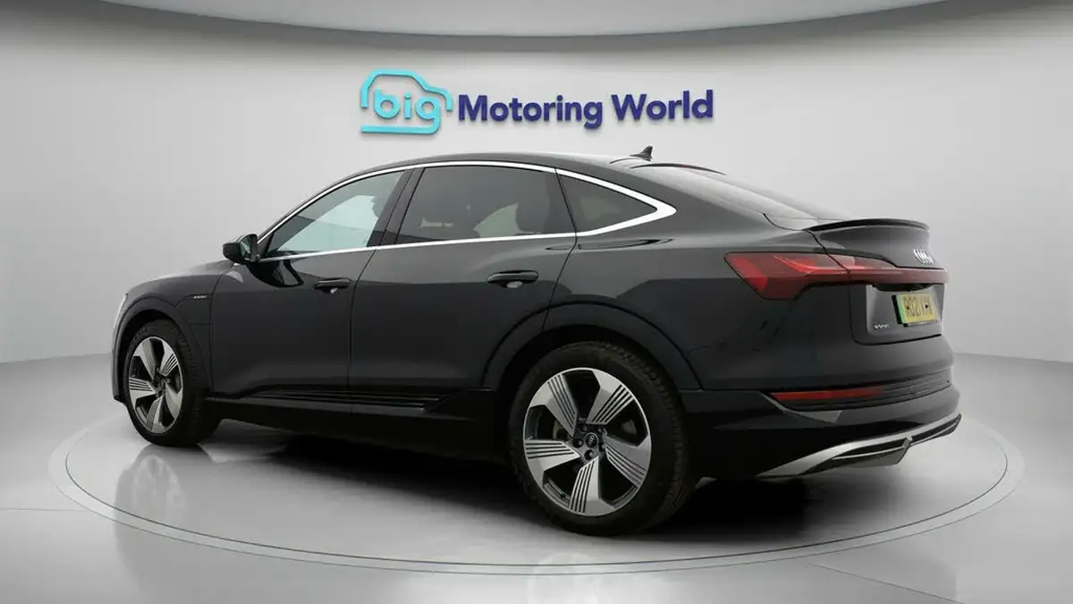 2021-audi-e-tron-50e-s-line-sportback-big-4