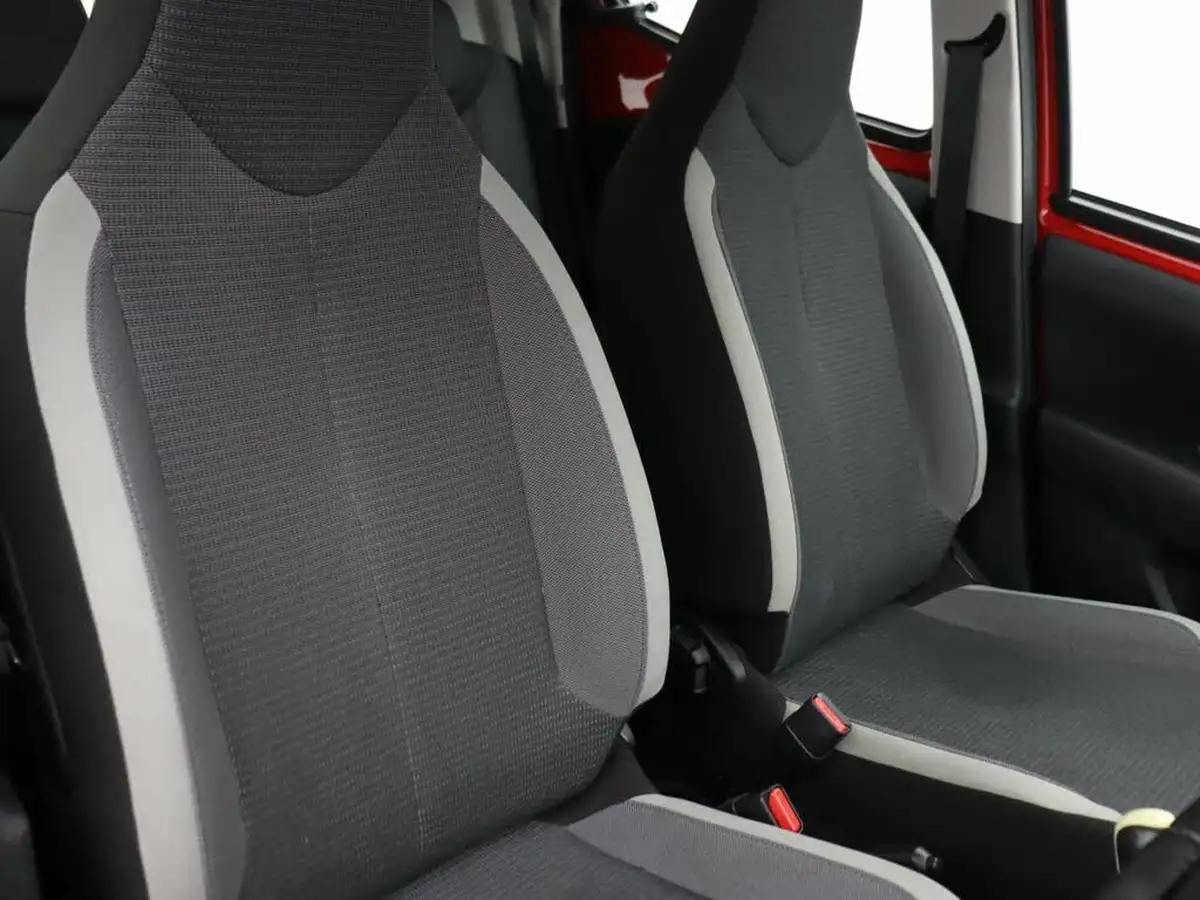 2021-toyota-aygo-10-vvt-i-x-play-tss-big-9
