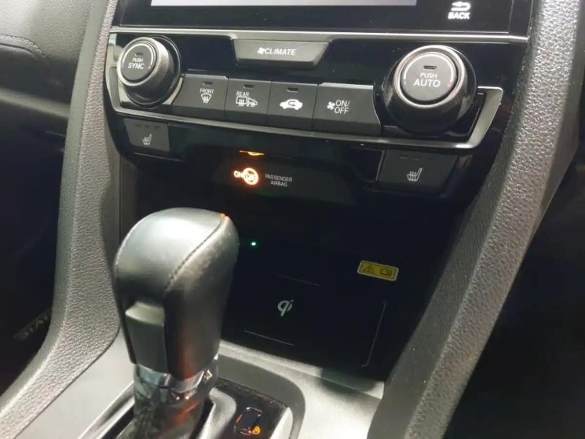 2020-honda-civic-15-vtec-turbo-prestige-big-15