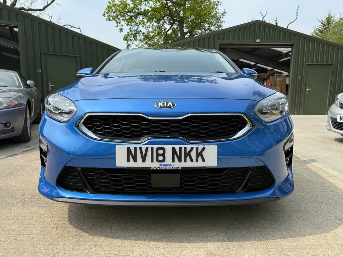2018-kia-ceed-14-t-gdi-first-edition-hatchback-big-11