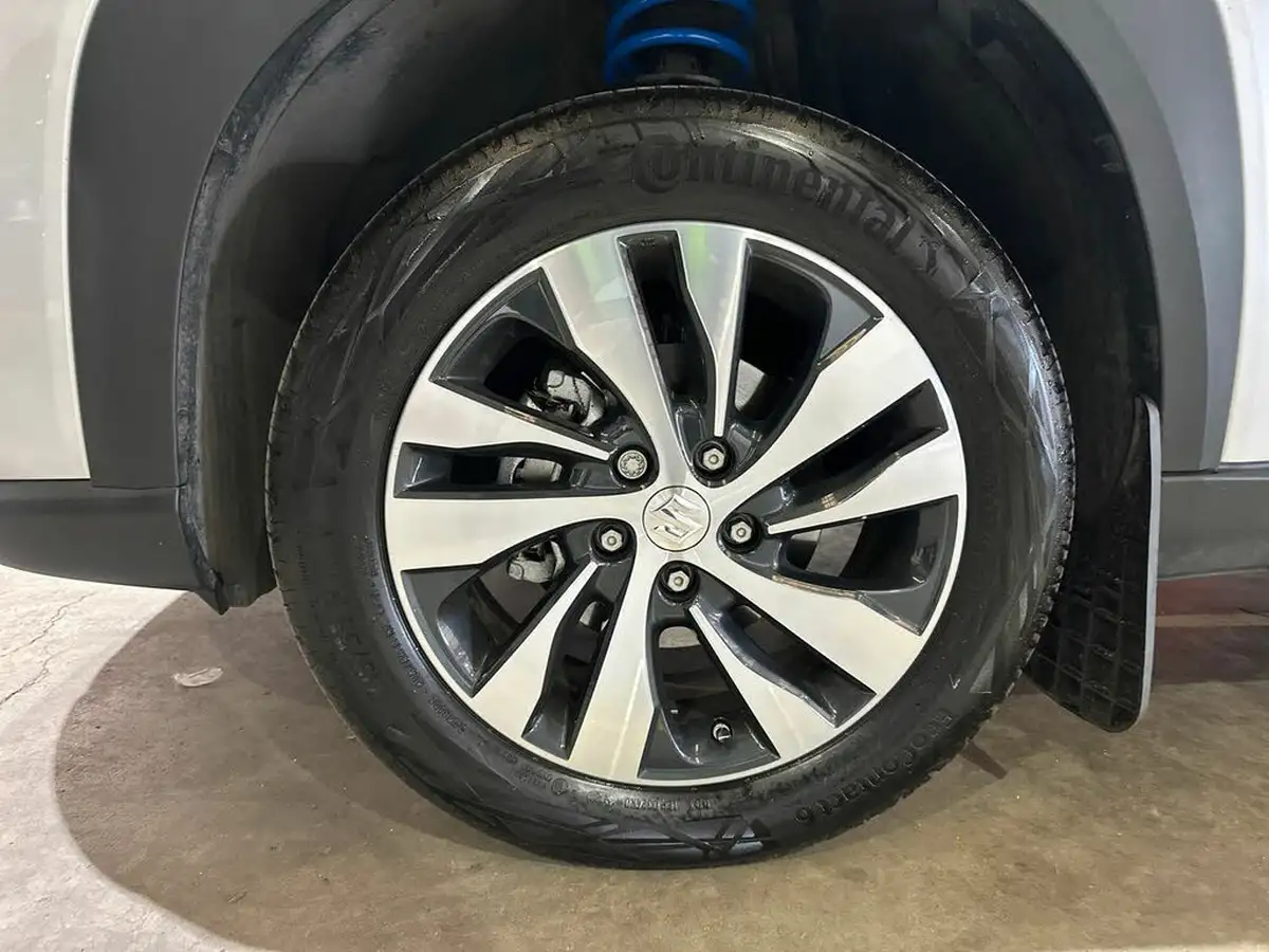 2024-suzuki-s-cross-15-ultra-allgrip-big-6