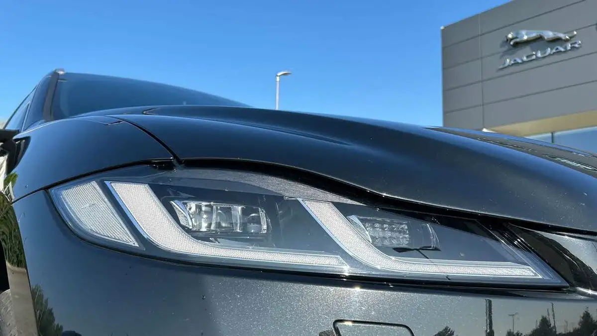 2022-jaguar-f-pace-20-d200-r-dynamic-s-big-16