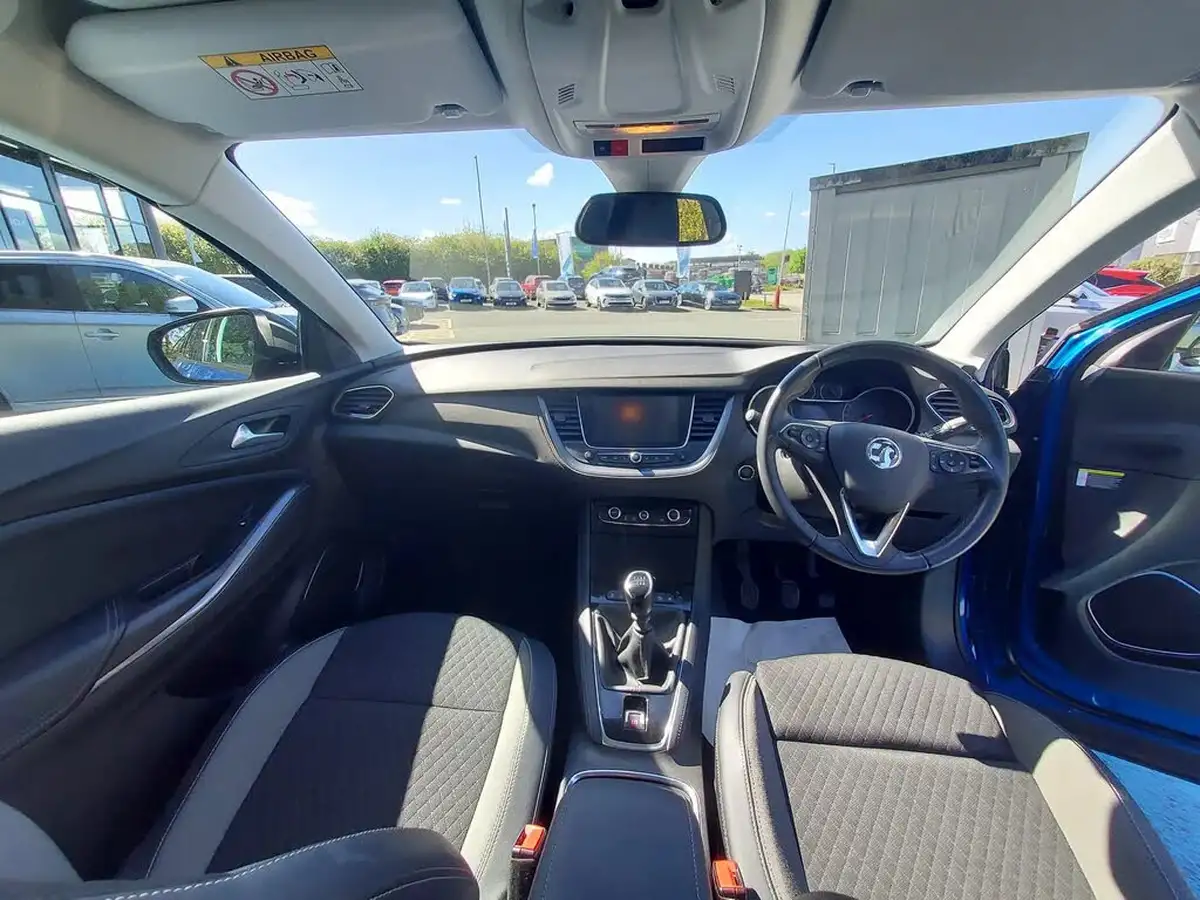 2021-vauxhall-grandland-x-12-griffin-big-1