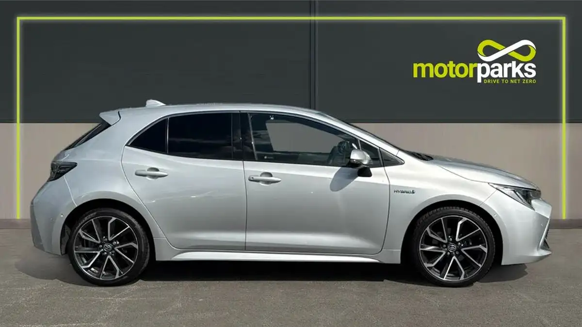 2021-toyota-corolla-18-vvt-i-excel-trk-hatchback-big-1