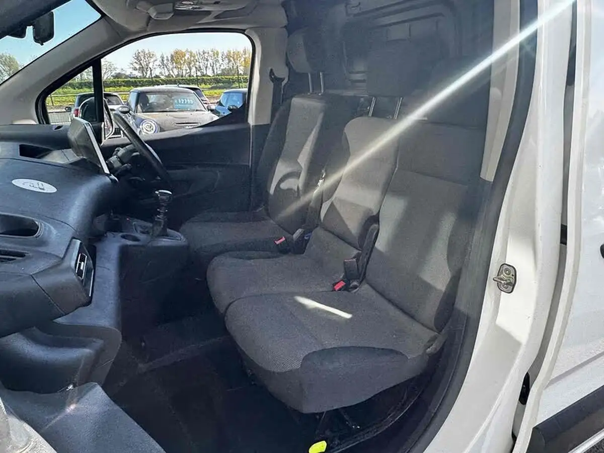 2022-toyota-proace-city-15d-icon-l2-big-22