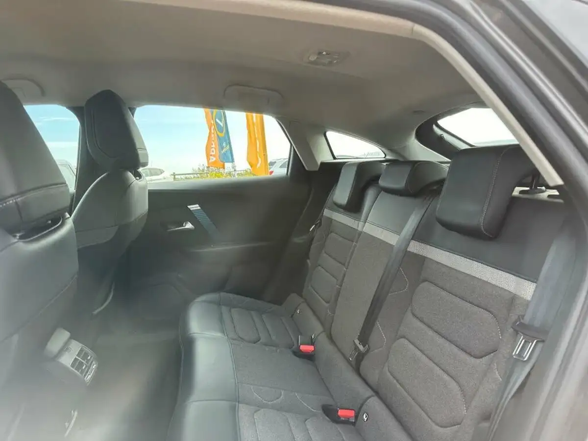 2021-citroen-c4-e-sense-plus-big-8