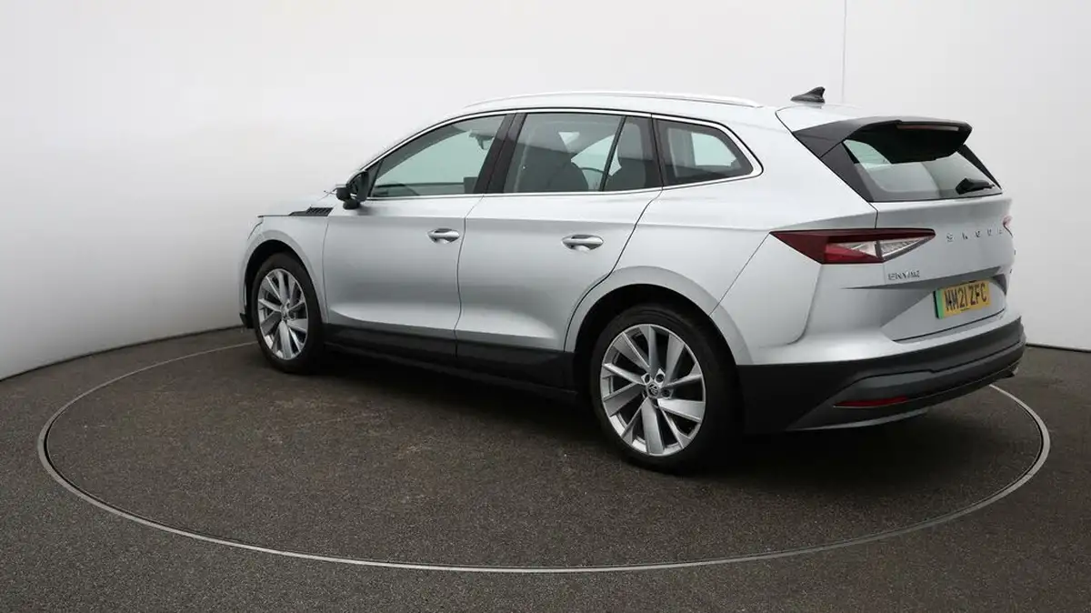 2021-skoda-enyaq-e-80-loft-82-kwh-big-5
