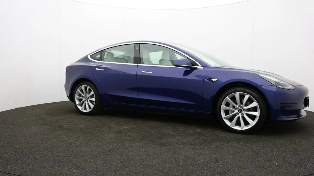 2020-tesla-model-3-e-standard-plus-big-37