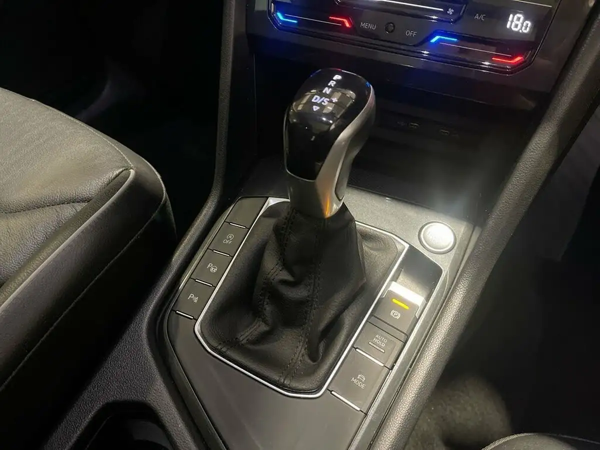 2022-volkswagen-tiguan-15-tsi-elegance-big-12