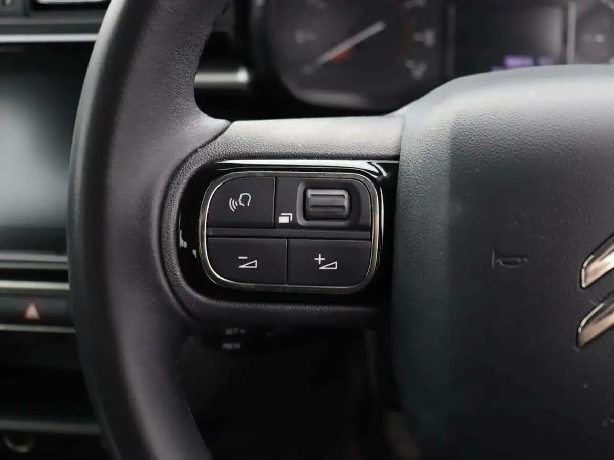2020-citroen-c3-12-puretech-flair-83ps-big-24