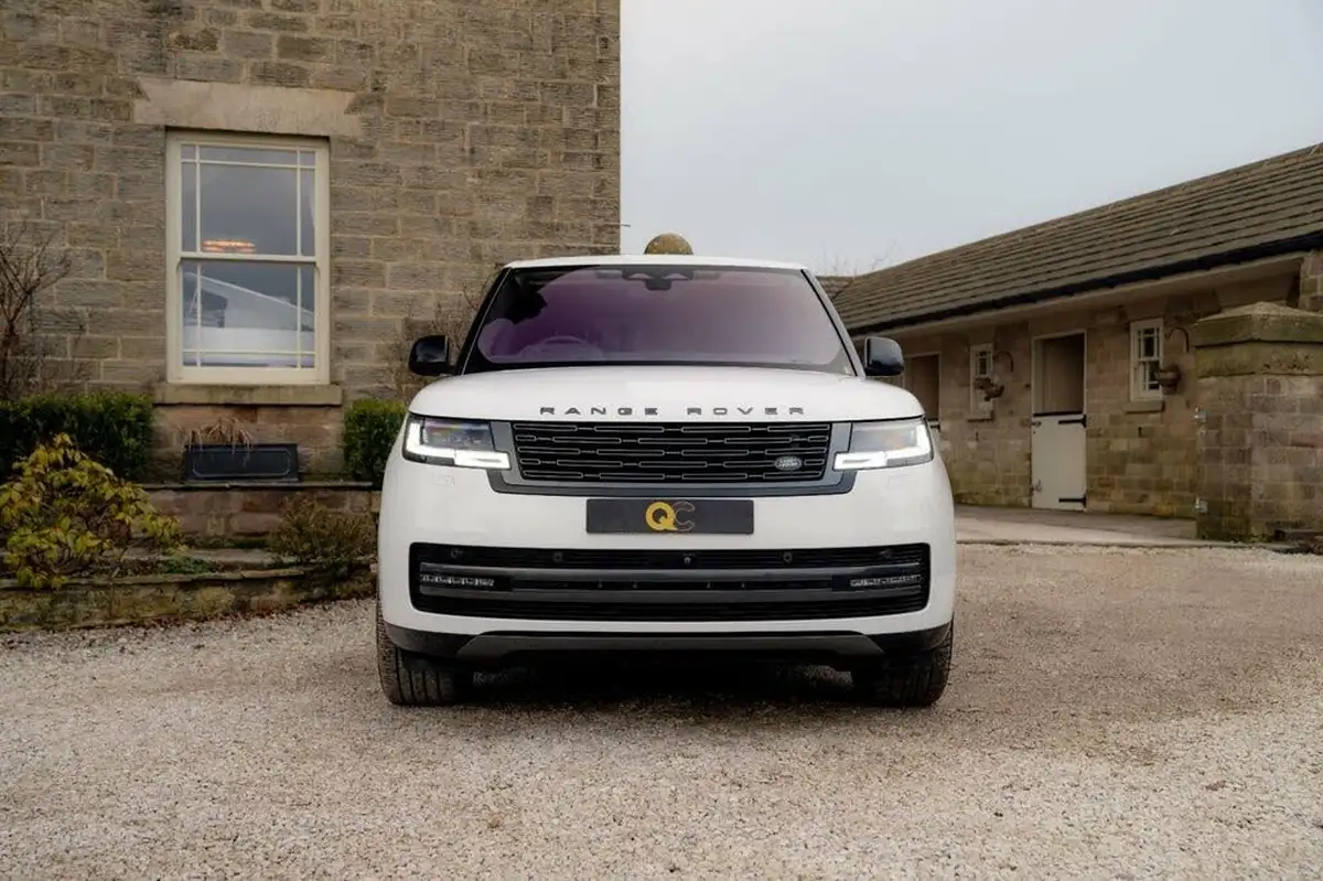 2023-land-rover-range-rover-30-p400-autobiography-big-13
