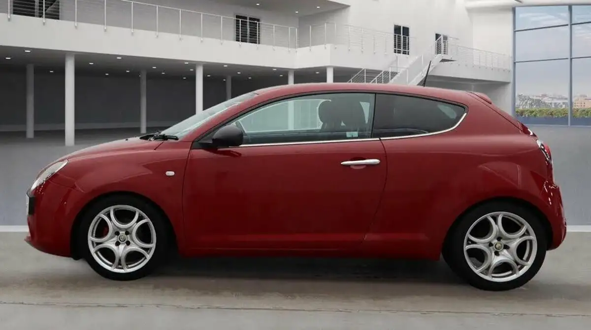 2013-alfa-romeo-mito-09-distinctive-105bhp-big-2