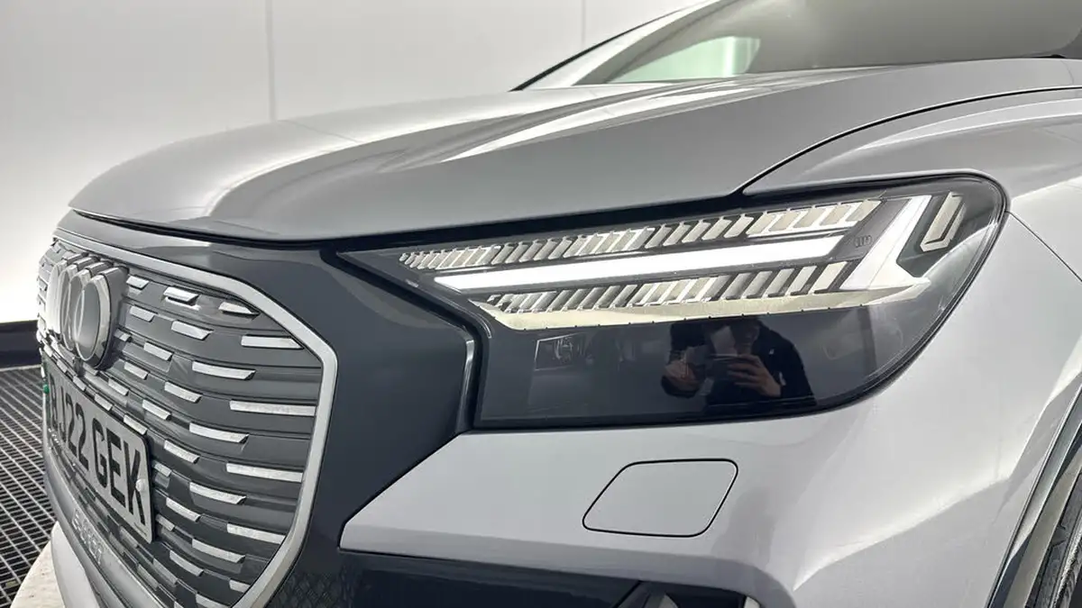 2022-audi-q4-e-tron-40e-s-line-station-wagon-big-27
