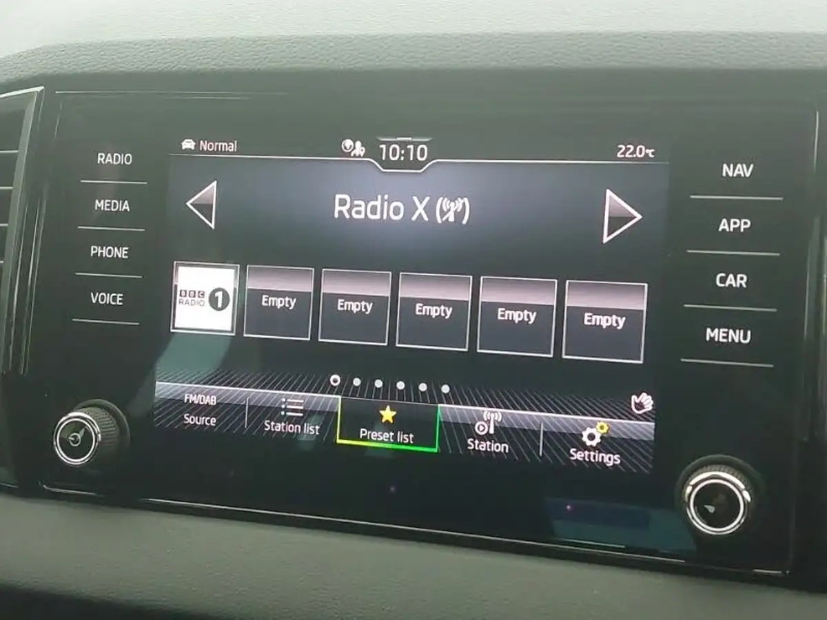 2024-skoda-karoq-20tdi-sportline-4x4-dsg-big-12