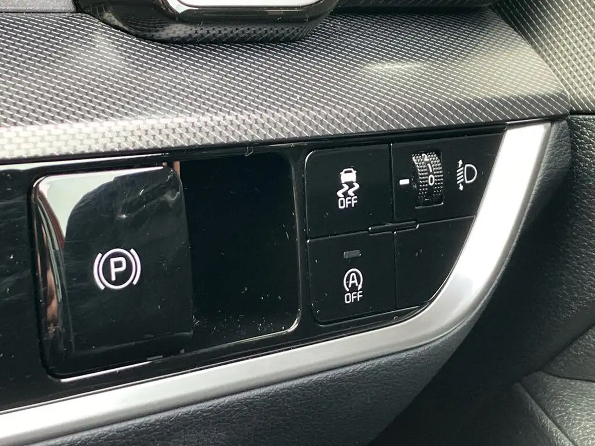 2022-kia-sportage-16-t-gdi-launch-edition-big-35