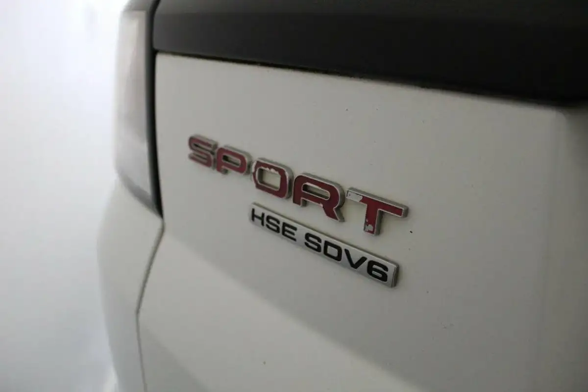 2015-land-rover-range-rover-sport-30-sd-v6-hse-dynamic-292ps-4x4-big-10