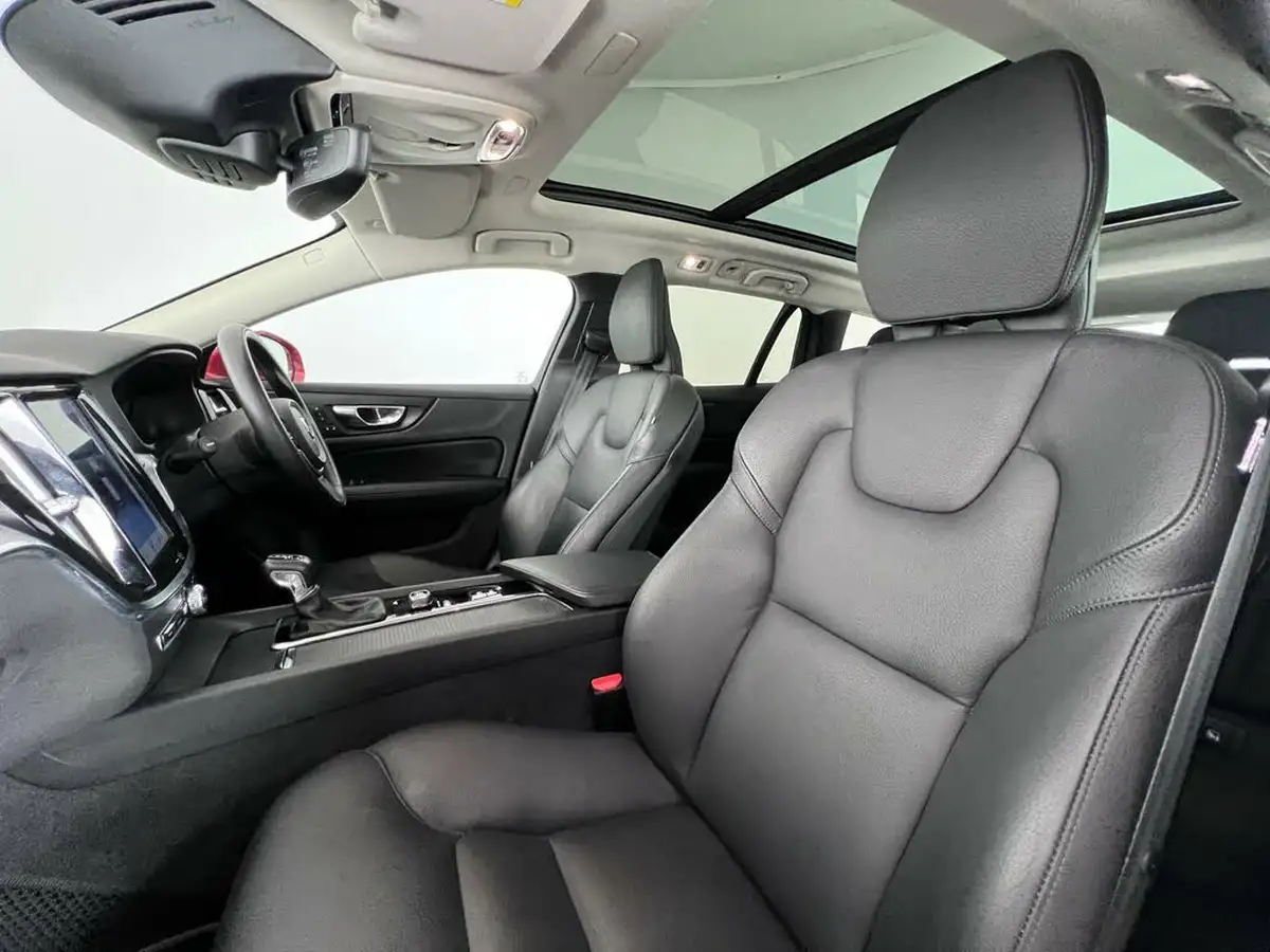 2019-volvo-v60-20td-d4-momentum-plus-geartronic-big-12