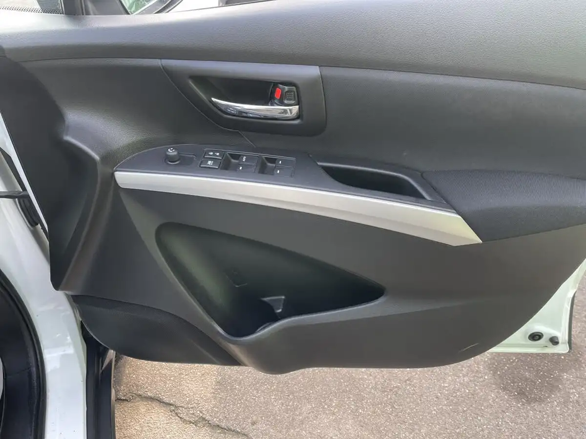 2015-suzuki-s-cross-16-sz3-big-10