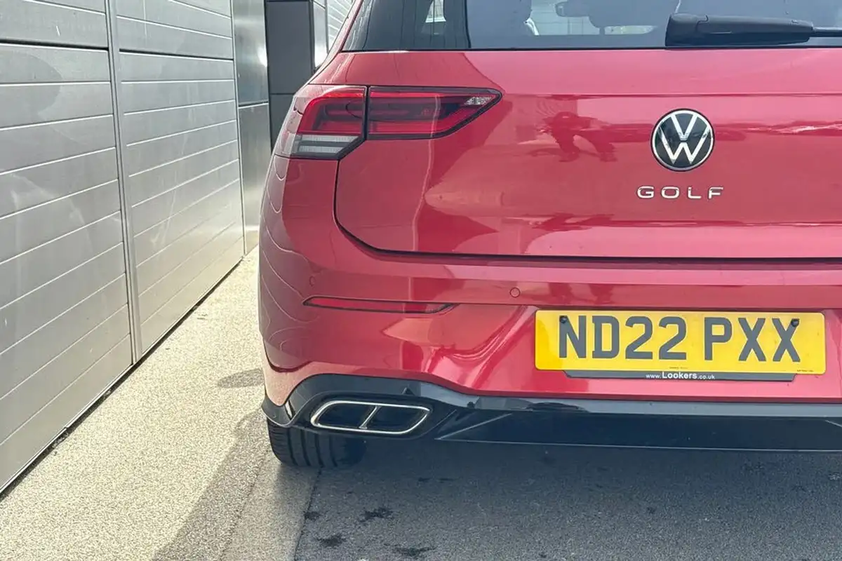 2022-volkswagen-golf-15-etsi-r-line-150ps-hatchback-big-24