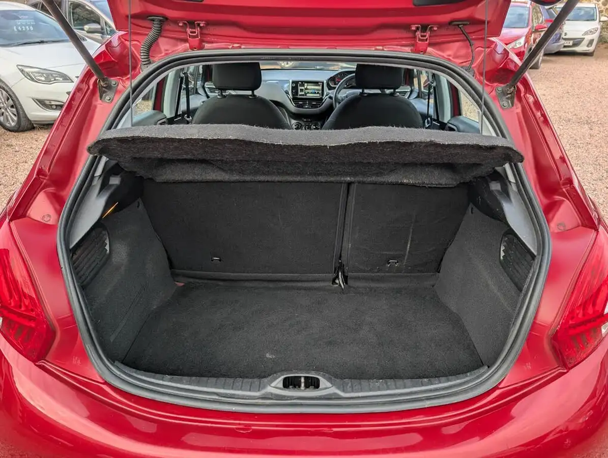 2014-peugeot-208-16td-active-5d-big-12