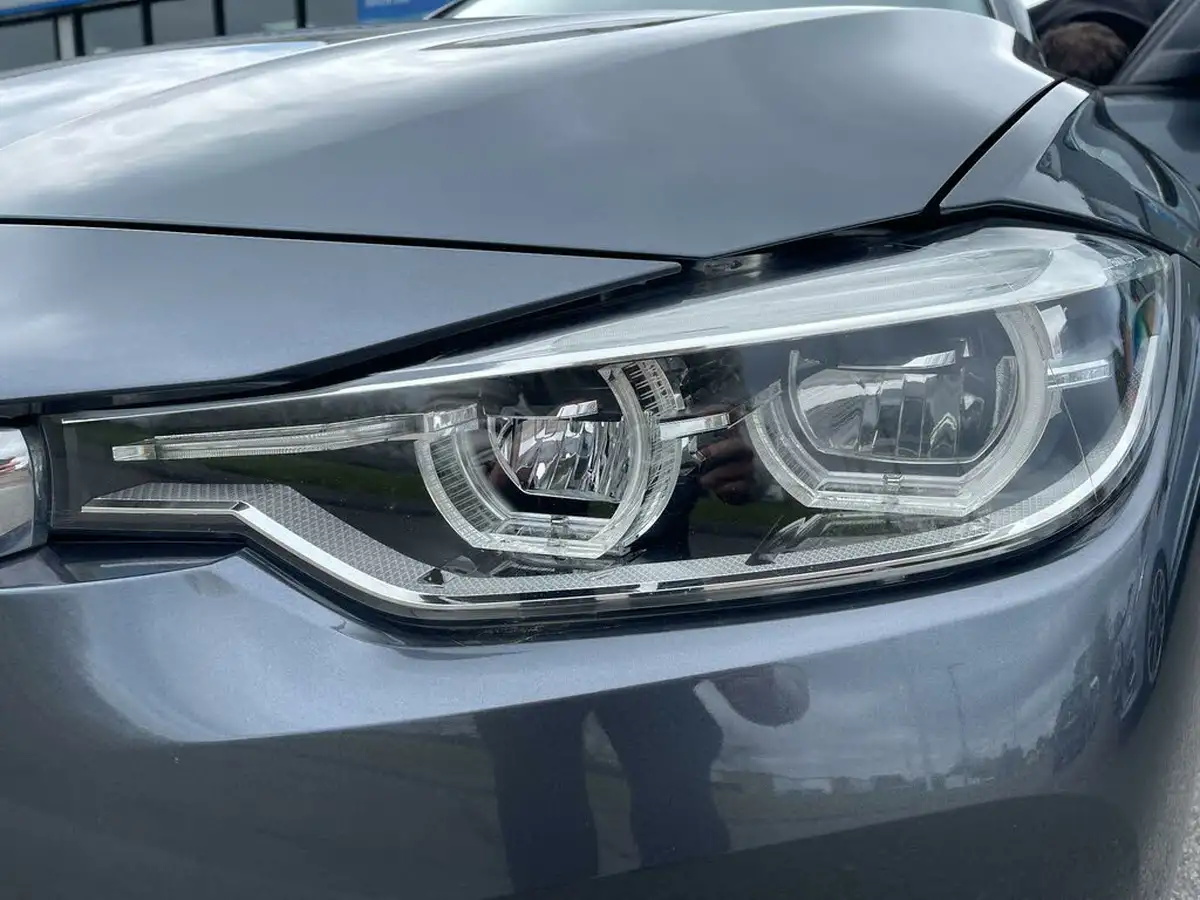 2018-bmw-3-series-20td-320d-sport-saloon-4d-big-43