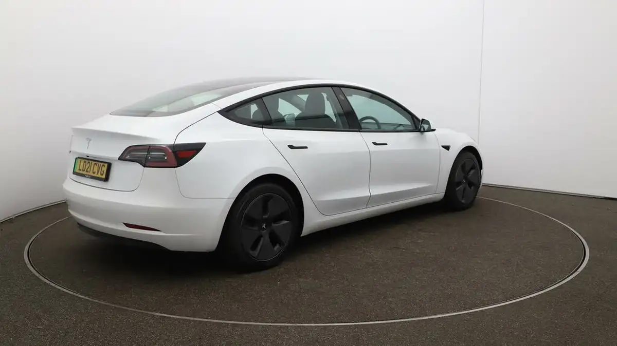 2021-tesla-model-3-e-standard-plus-big-7