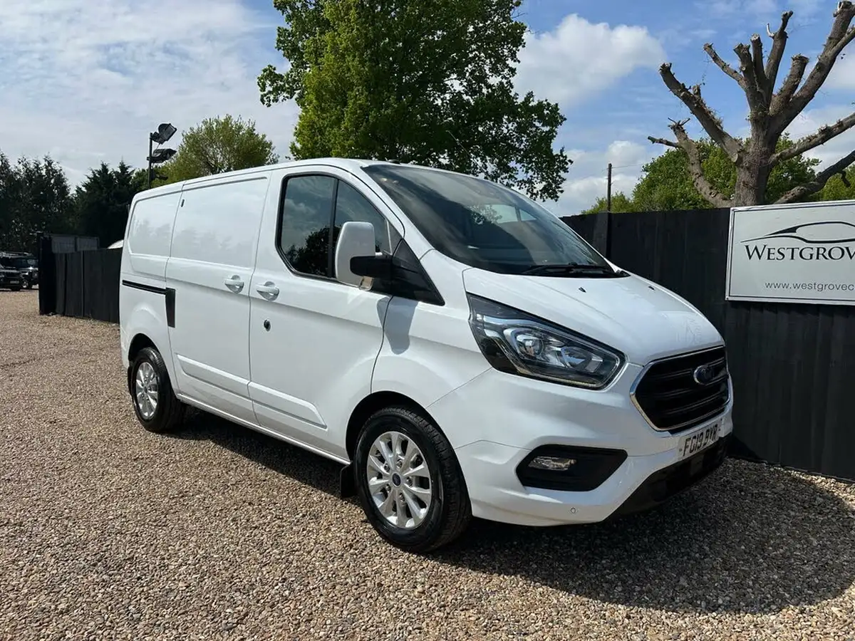 2019-ford-transit-custom-20tdci-300-l1h1-limited-130pseu6-panel-van-big-0