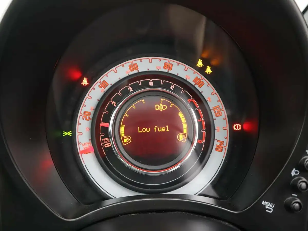 2021-fiat-500-10-dolcevita-big-10