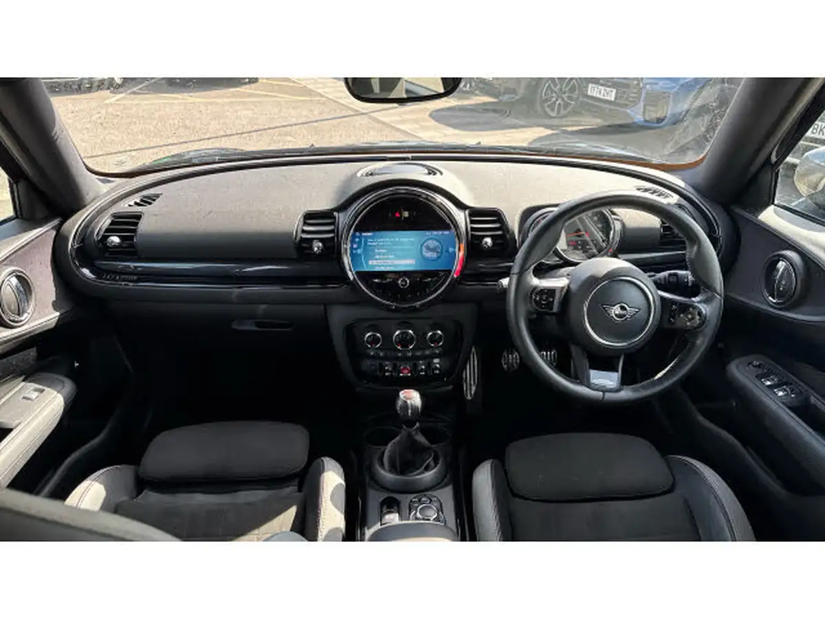 2021-mini-clubman-20-cooper-s-shadow-edition-big-3