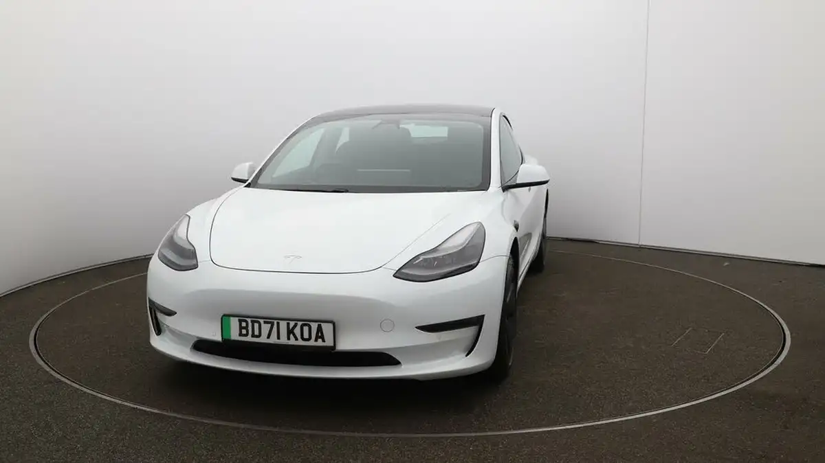 2021-tesla-model-3-e-long-range-awd-big-31