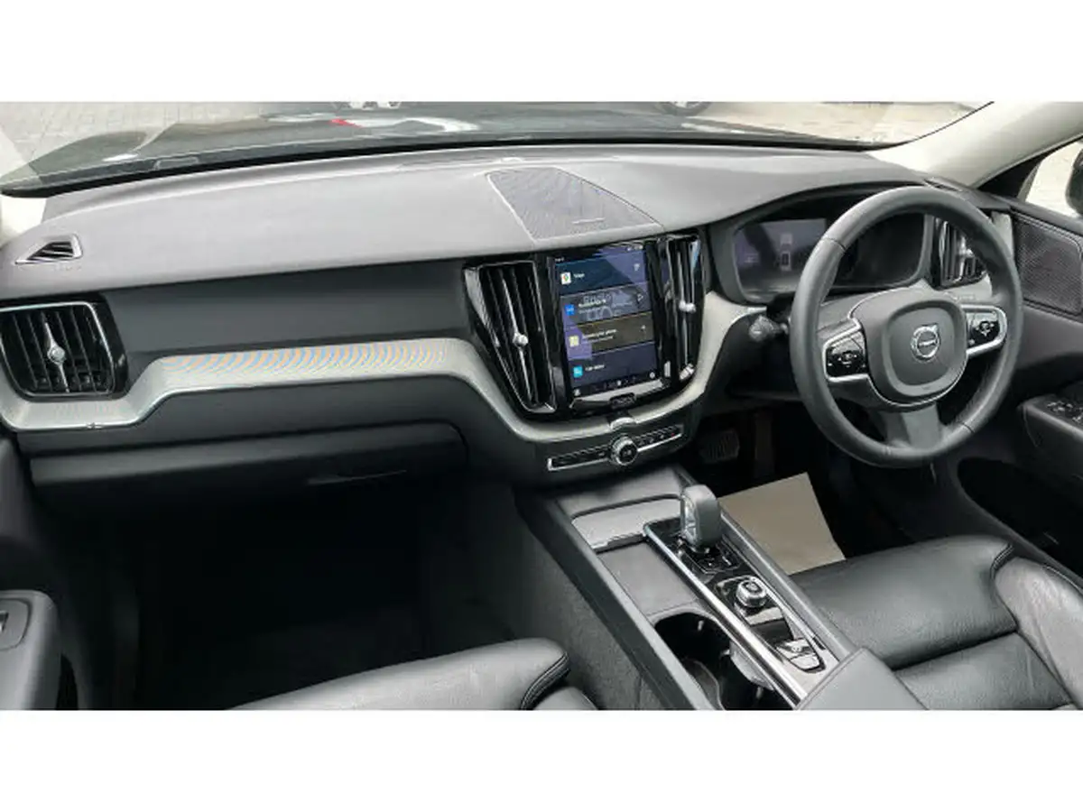 2023-volvo-xc60-20-b5-plus-big-3