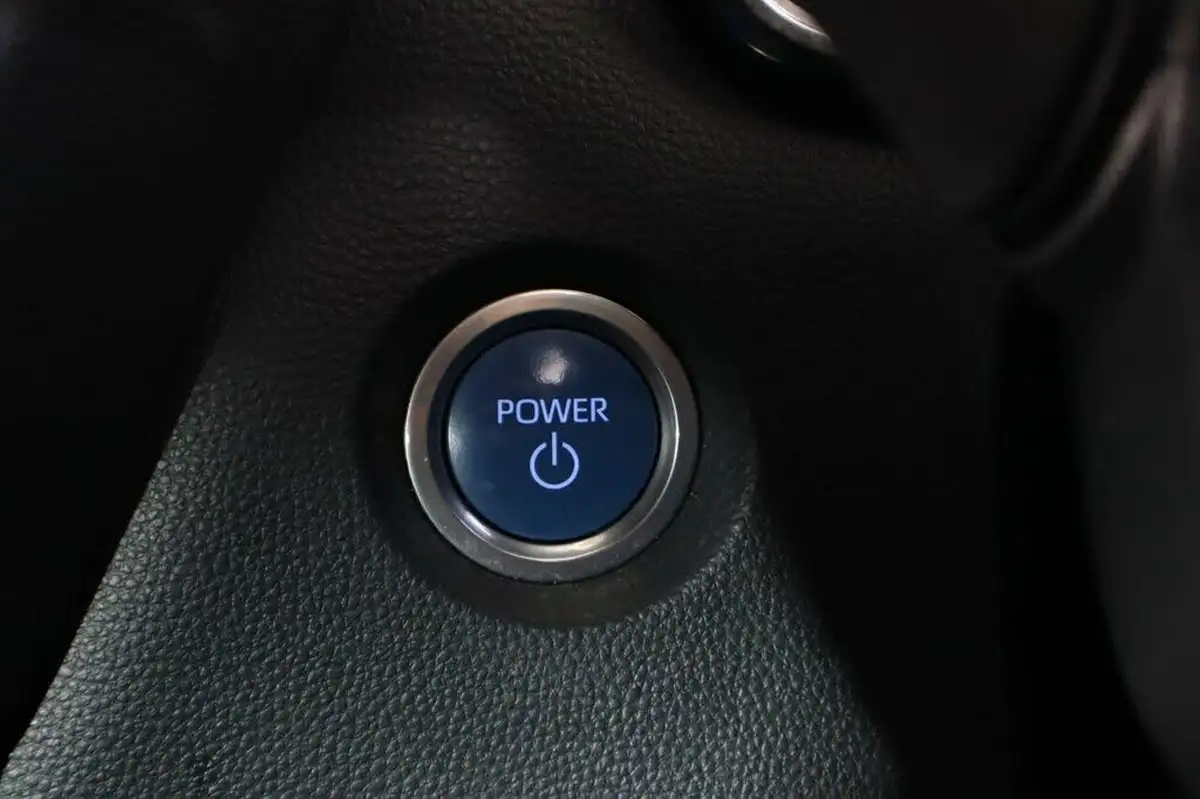 2022-toyota-corolla-18-vvt-i-icon-120bhp-trk-hatchback-5d-big-18