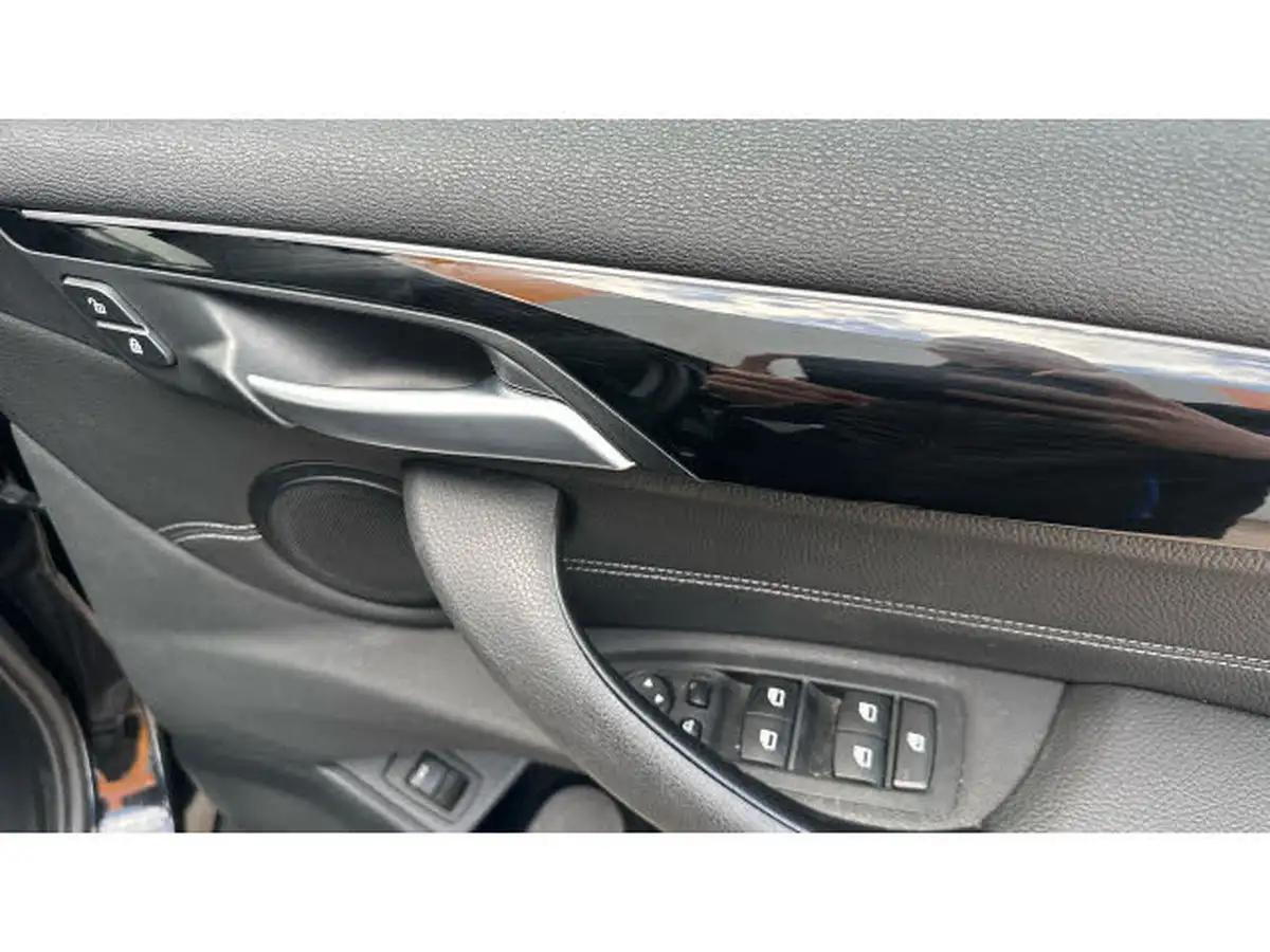 2021-bmw-x1-20-sdrive20i-xline-big-30