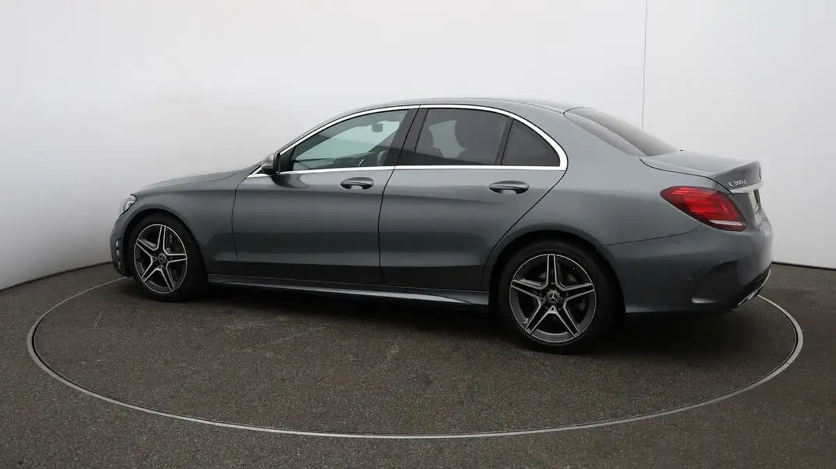2019-mercedes-benz-c-class-20d-c300d-amg-line-245ps-ss-saloon-4d-big-38