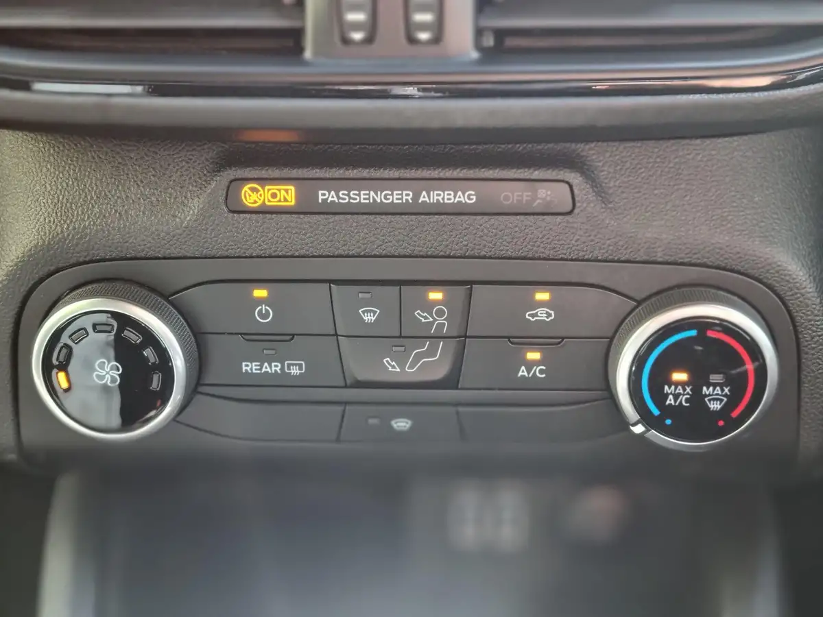 2021-ford-focus-10t-st-line-edition-125ps-hatchback-big-23