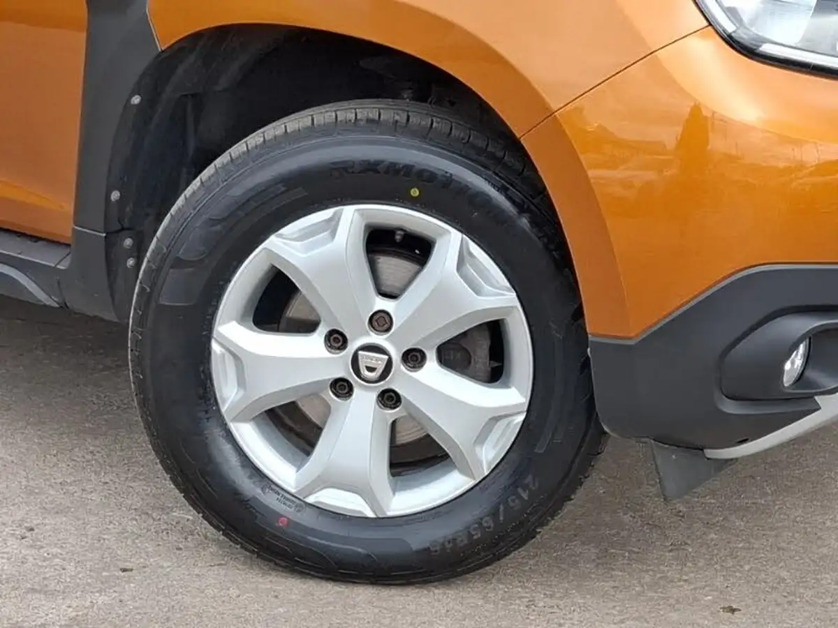 2021-dacia-duster-10-tce-comfort-100bhp-bi-fuel-station-wagon-5d-big-8