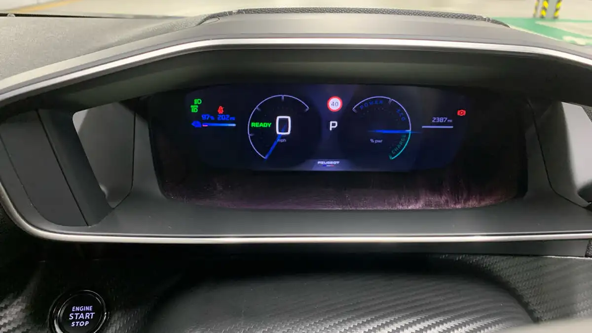 2024-peugeot-2008-suv-e-gt-136ps-50kwh-big-12