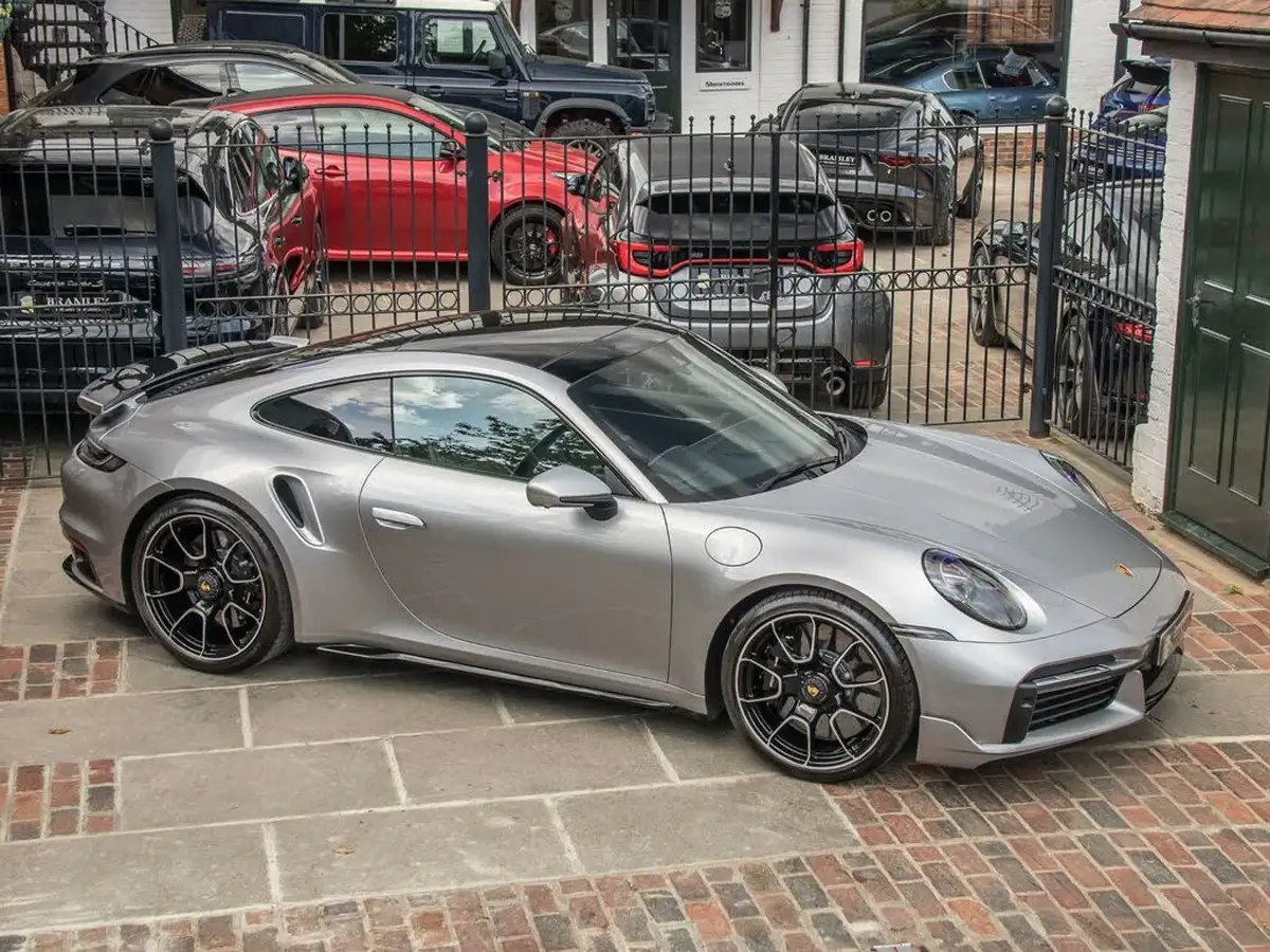 2021-porsche-911-38-turbo-s-coupe-big-7