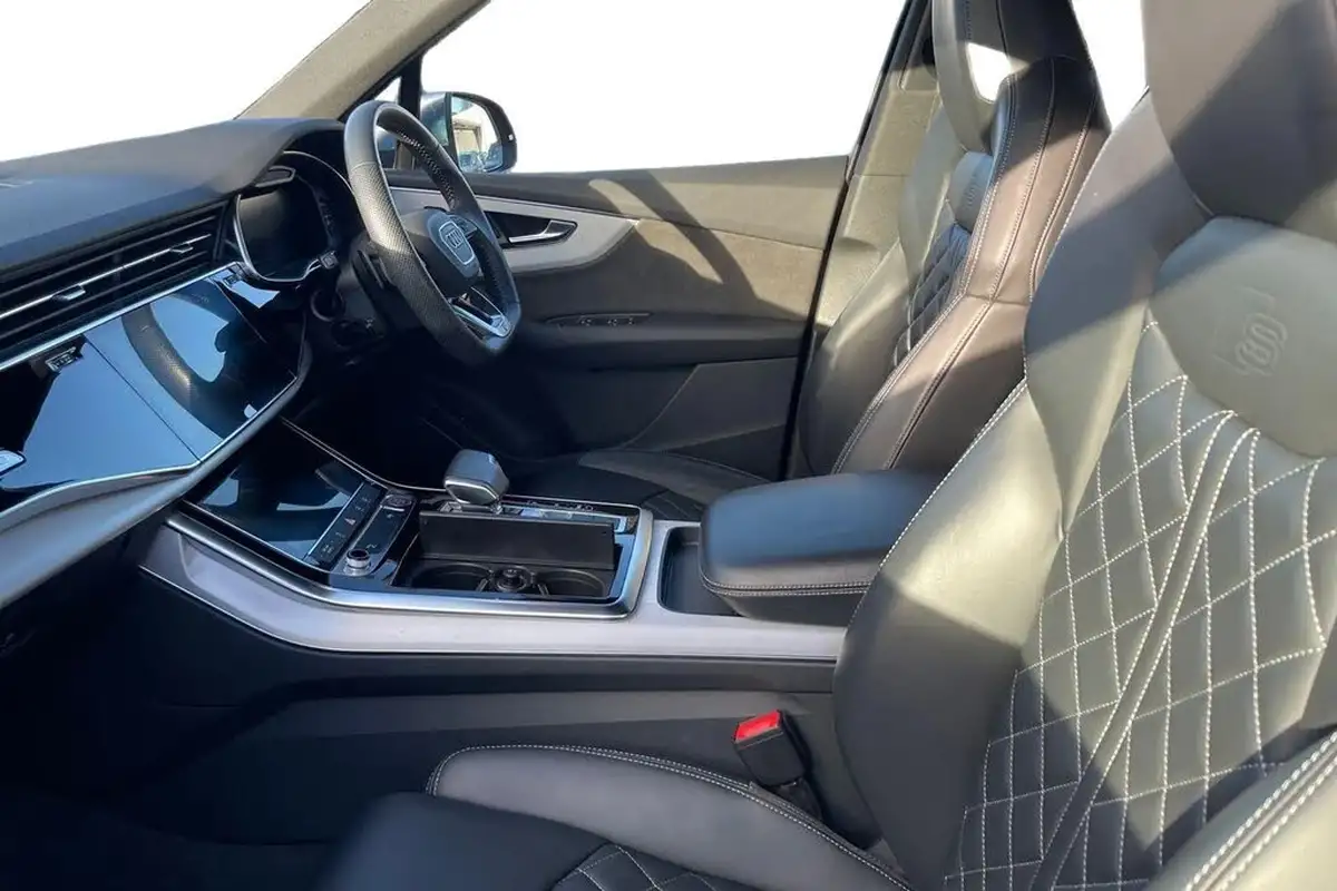 2020-audi-sq7-40tdi-big-10